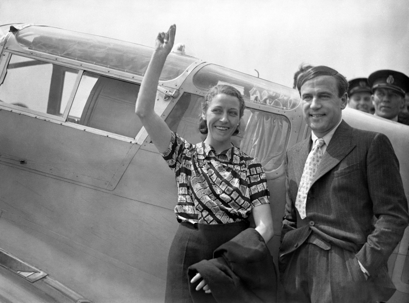 Illustration for article titled One Of Britain's Most Accomplished Female Pilots Worked For The RAF And Raced Cars On The Side